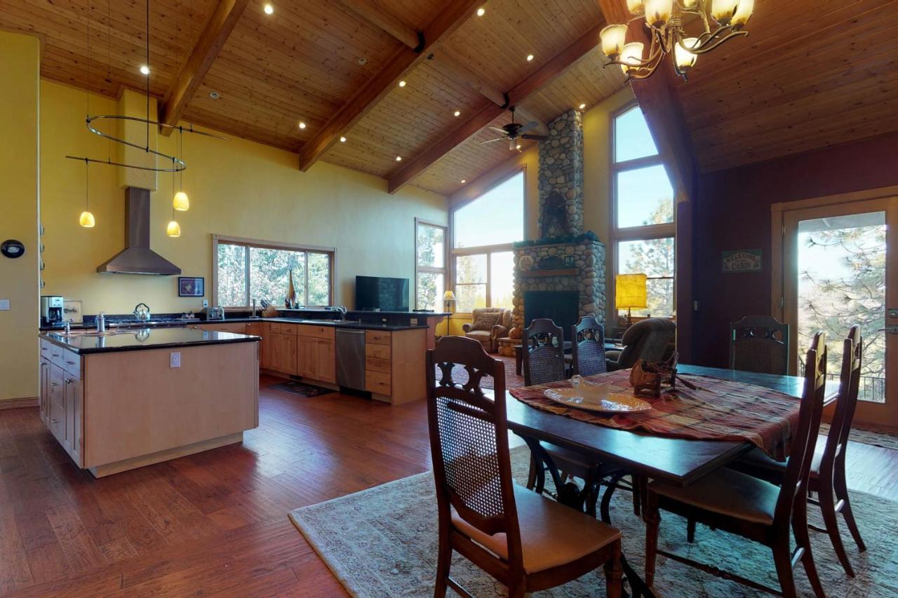 Holiday home Pine Mountain Getaway