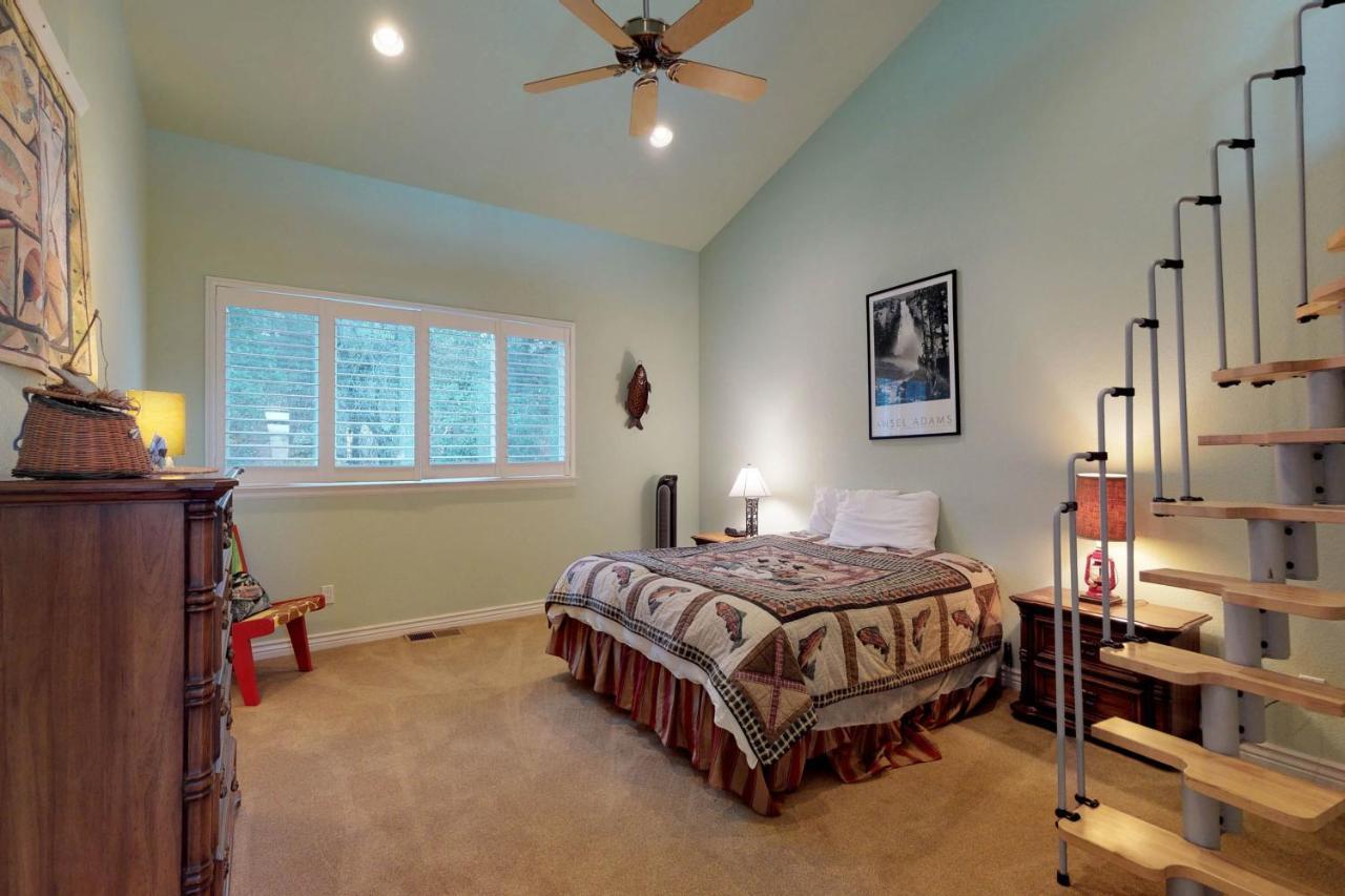 Holiday home Pine Mountain Getaway *